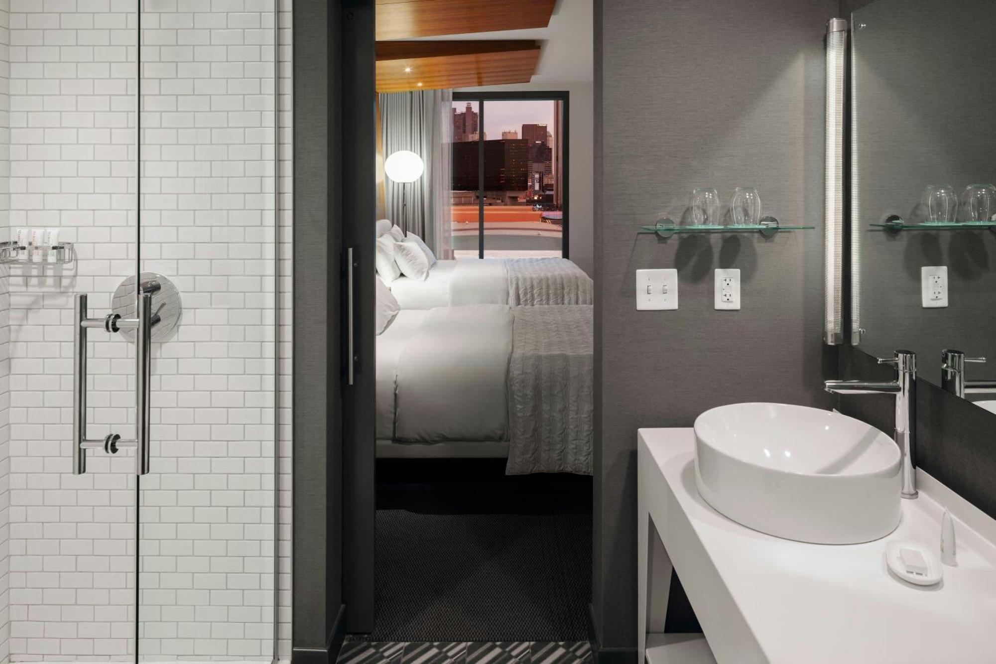 Hotel Le Meridien Columbus, The Joseph 4*